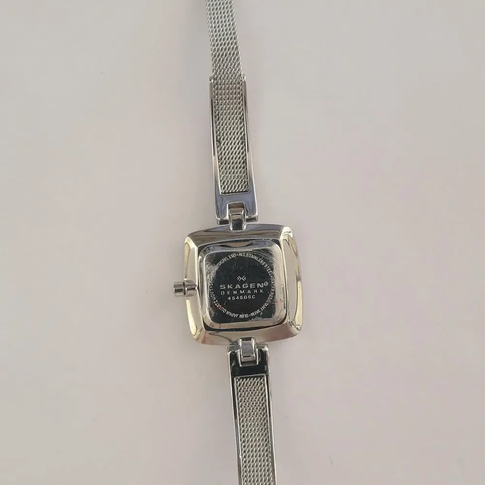 Skagen Womens Watch 454SGSC White Dial Silver Case Silver Mesh Bracelet
